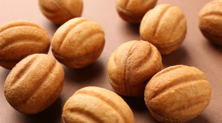 Горішки з червоною ікрою