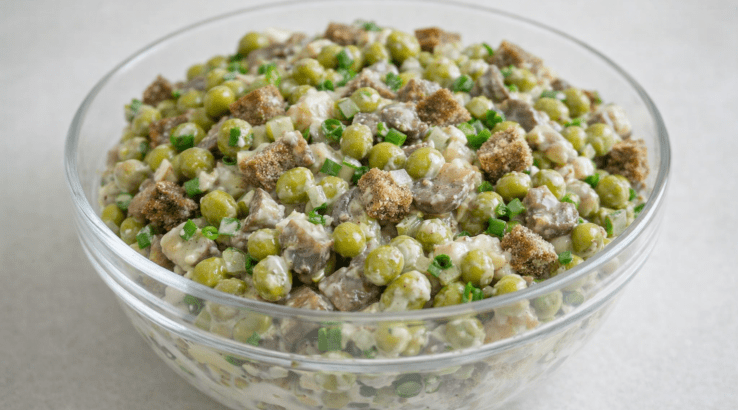 Салат з шампіньйонами та сухариками