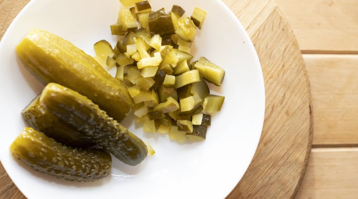Мариновані огірки кубиками
