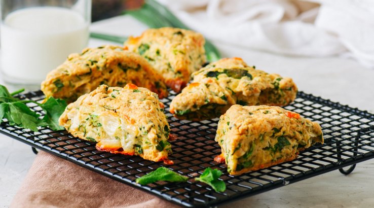 Булочки з черемшею та сиром