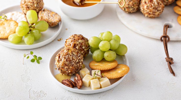 Сирні кульки з авокадо