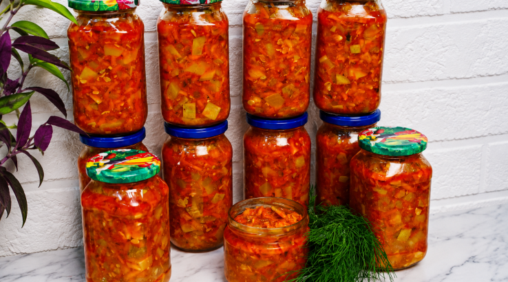 Салат з кабачками і консервами