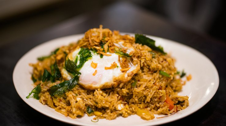 Рис Nasi Goreng з яйцем