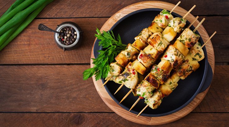 Кебаб з курячого філе, картоплі та спаржі