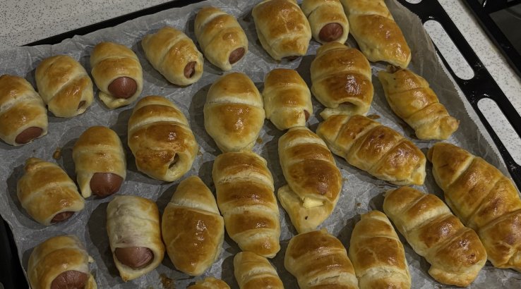 Мінісосисочки в тісті