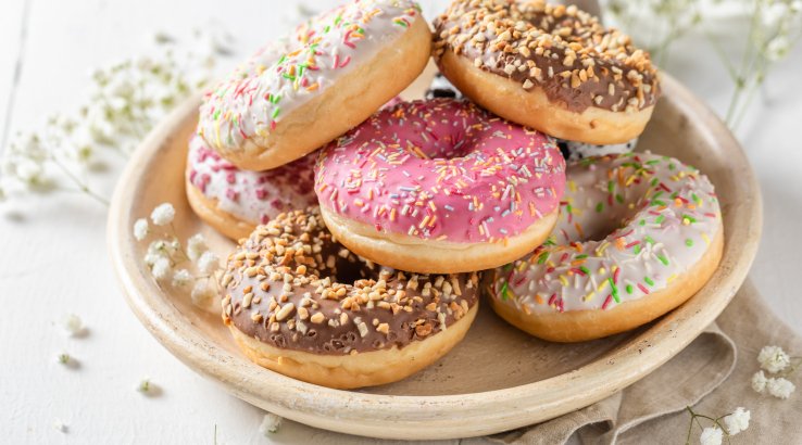 Великодні пончики з глазур’ю