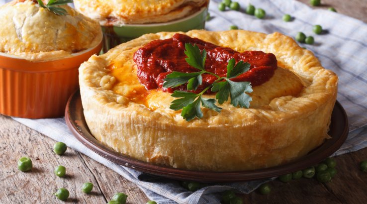 Кіш із куркою, капустою і грибами