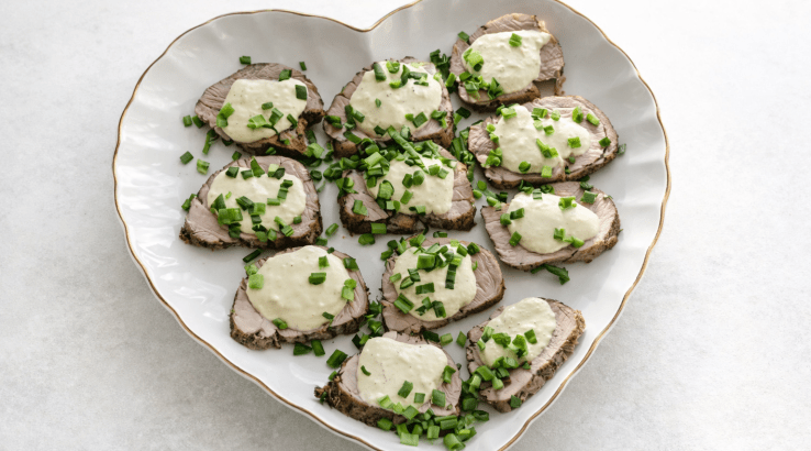 Запечене мʼясо з соусом