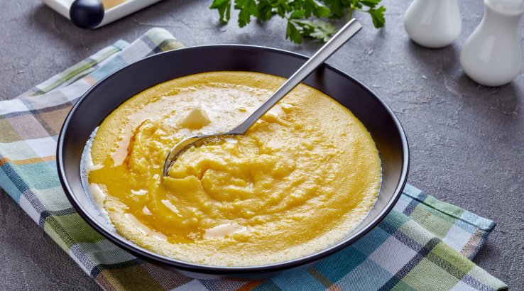 Кукурудзяна каша з яблуком