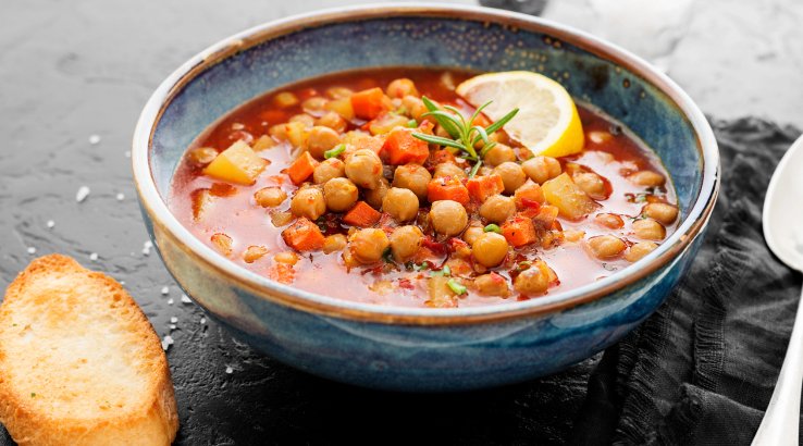 Нутовий суп з лимоном та сиром