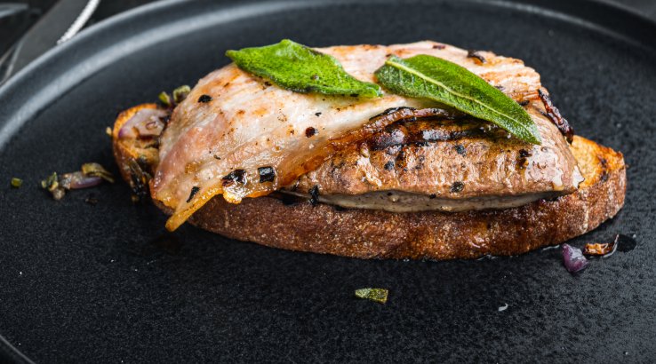 Печінка з беконом