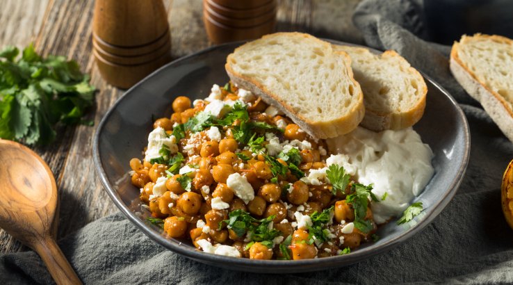 Салат з нуту та йогурту