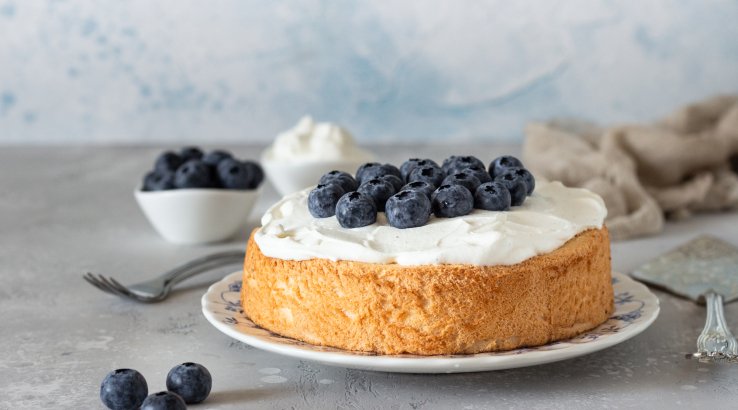 Бісквіт з ягодами