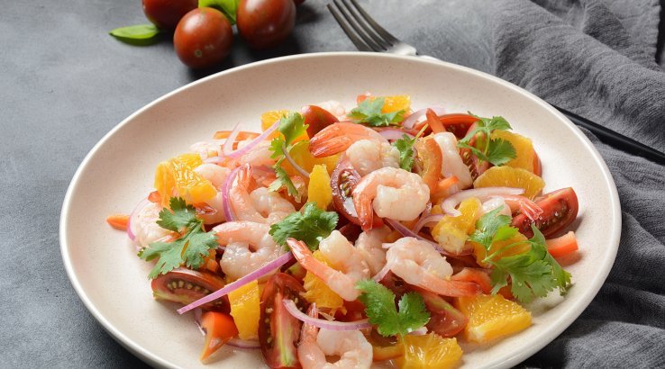 Салат-вінок з креветками та мандаринами
