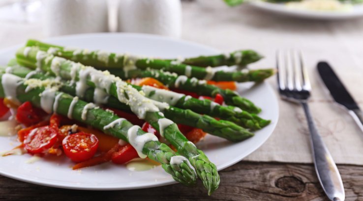 Спаржа Капрезе