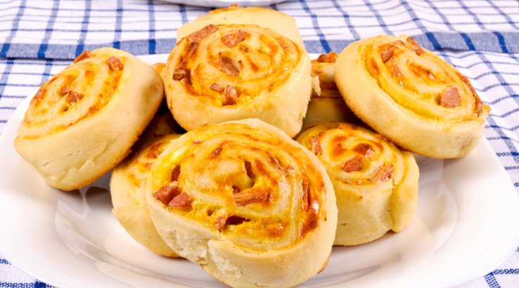 Булочки з шинкою і сиром рецепт