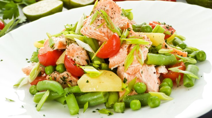 Салат з сьомгою і картоплею рецепт