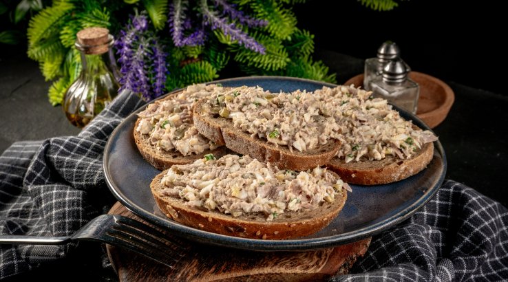 Намазка з тунцем для ситного сніданку