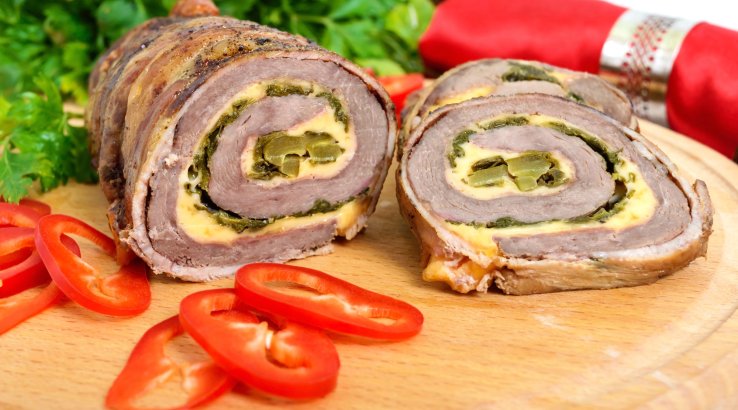 рулет зі свинини з фетою