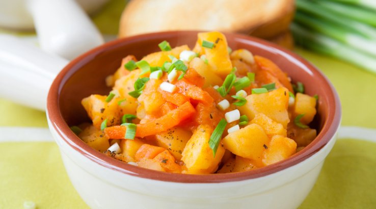 Тушкована картопля в мультиварці