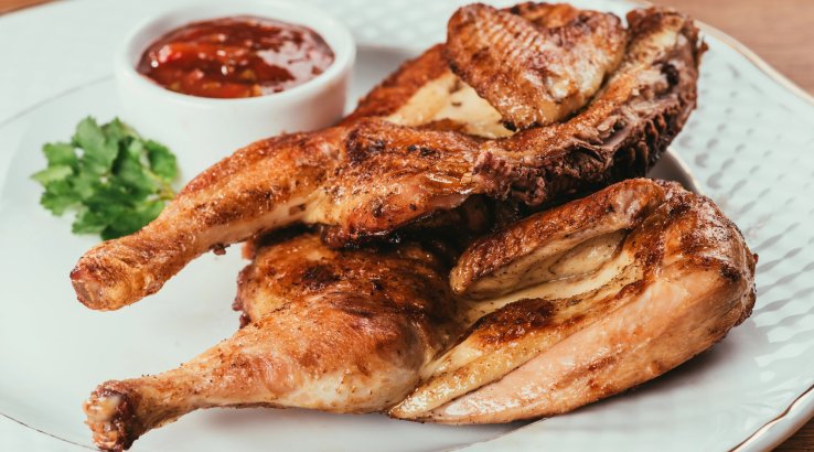 Курка в духовці