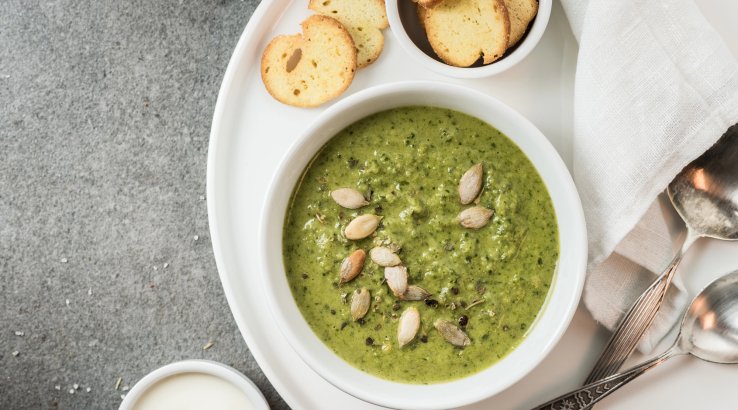 Крем-суп зі шпинату та артишоків