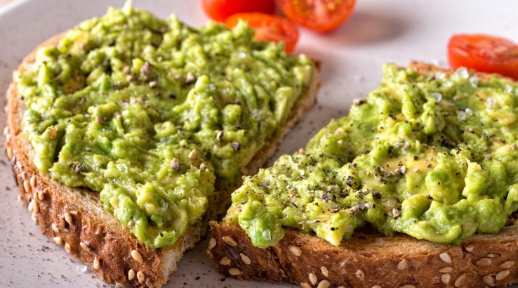 Сендвіч з авокадо та нутом