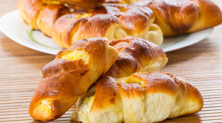 Домашні булочки з кремом