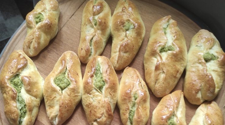 Пиріжки з тертим горохом