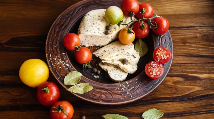 Куряче філе з помідорами