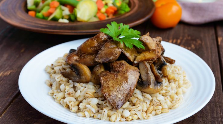 Булгур з печінкою і овочами