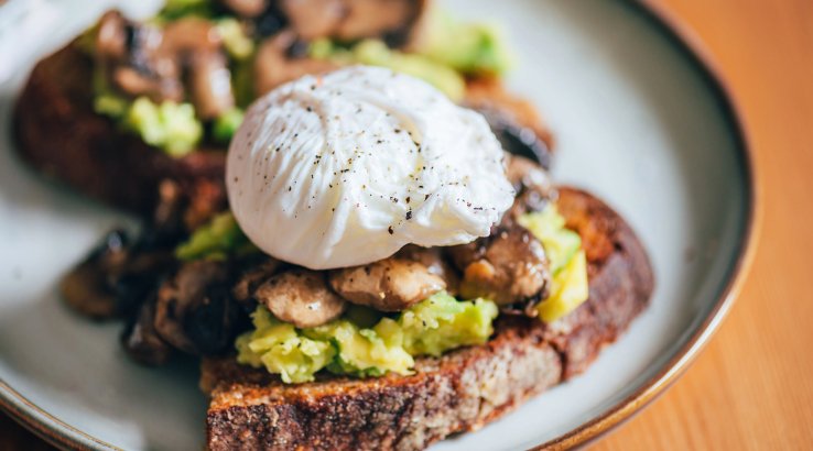 Грибне рагу з яйцем