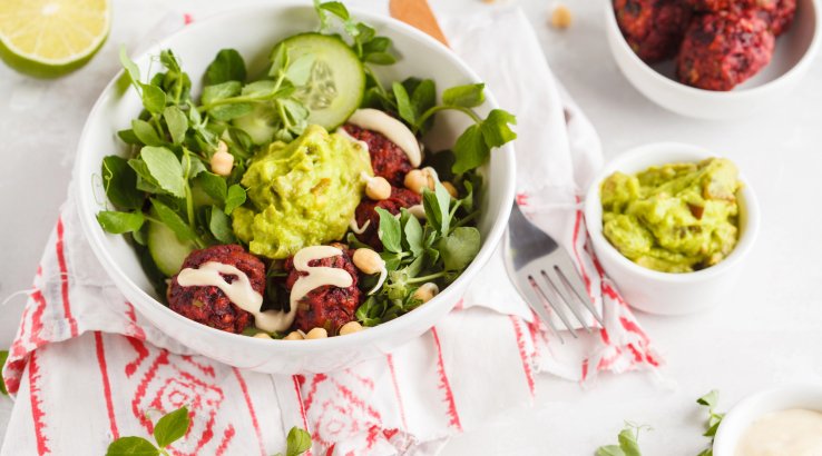 Тефтелі з квасолі, буряка і цибулі