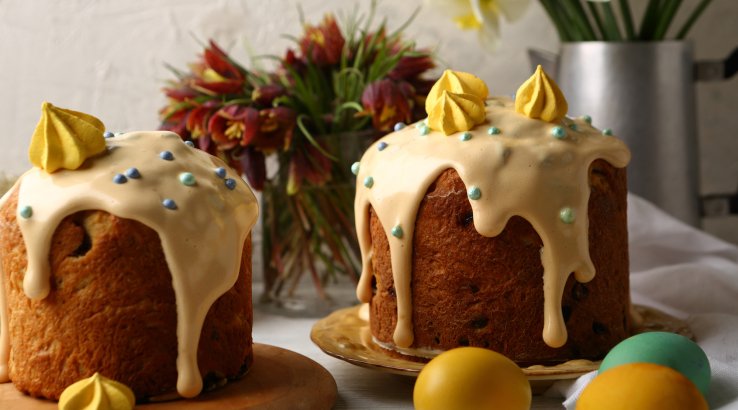 Шоколадна паска з горіхами та цукатами