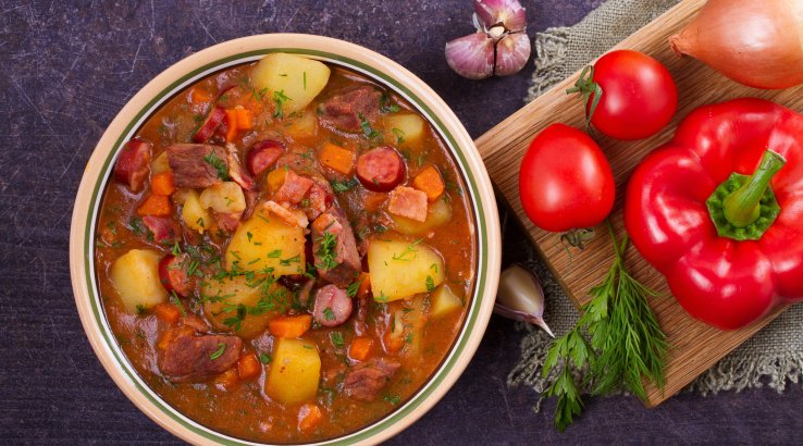 Бограч з ковбасками