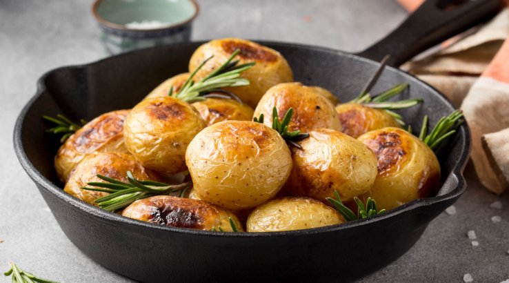 Картопля із сирним соусом