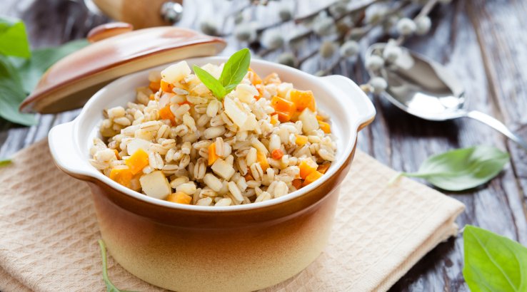 Перлова каша з м’ясом та овочами