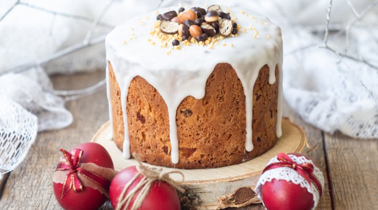 Паска з шафраном і родзинками