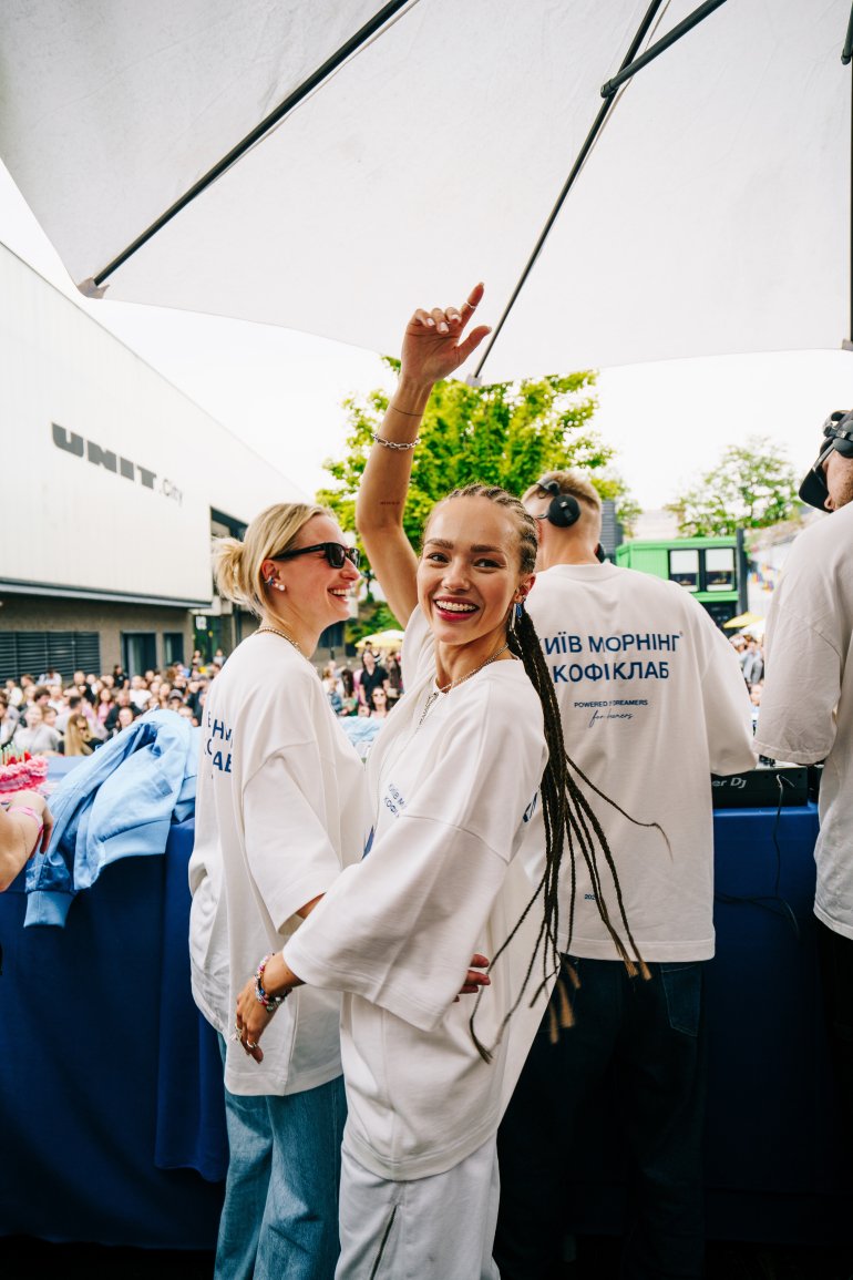 Ранкові зустрічі, де&nbsp;люди приходять на&nbsp;людей
