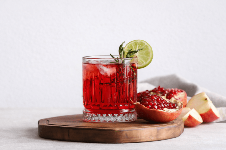 Гранатовий тонік з&nbsp;яблуком і&nbsp;розмарином