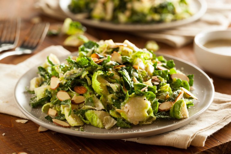 Салати з капустою кейл захищають клітини. Фото: Depositphotos Салати з капустою кейл захищають клітини. Фото: Depositphotos