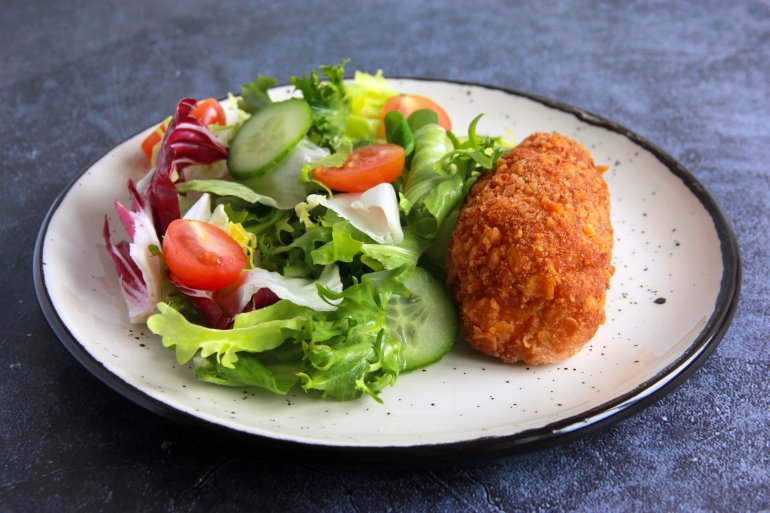 Котлета по-київськи