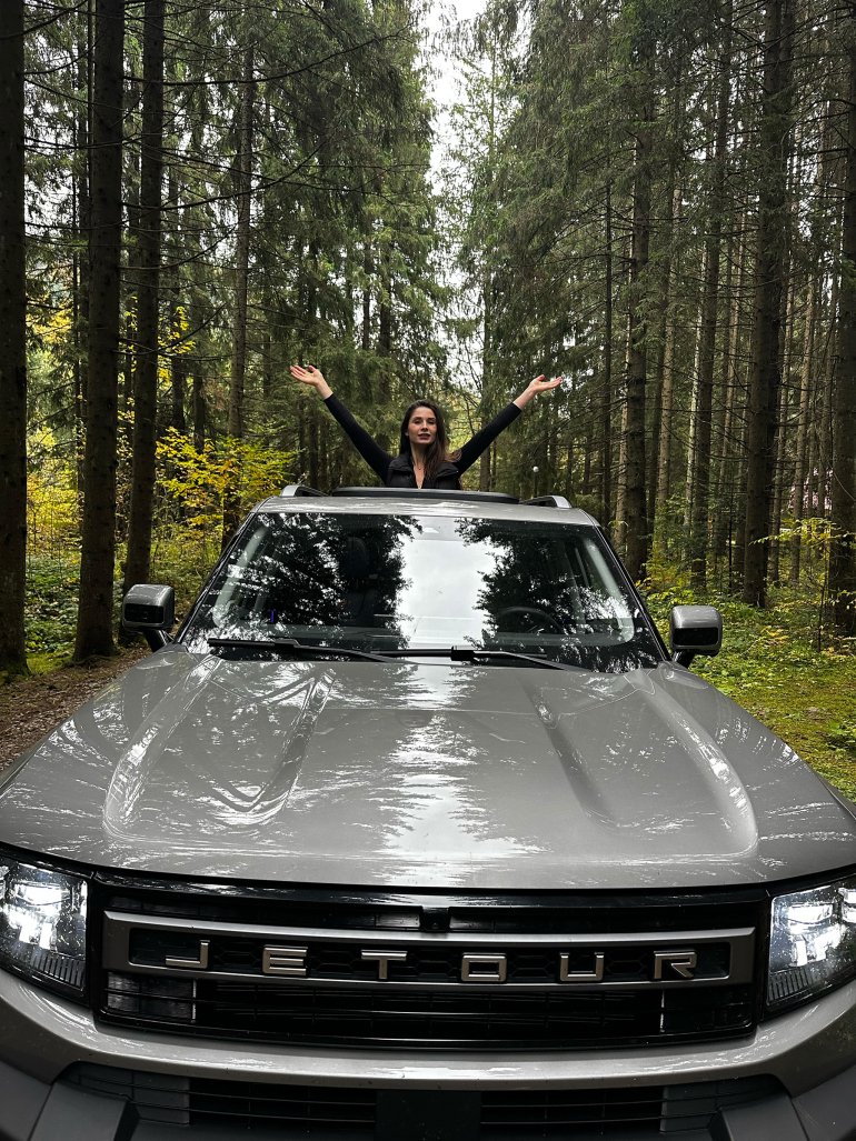 tanya.perchik мандрує Карпатами на&nbsp;JETOUR T1, готуючи для нас огляди та&nbsp;історії