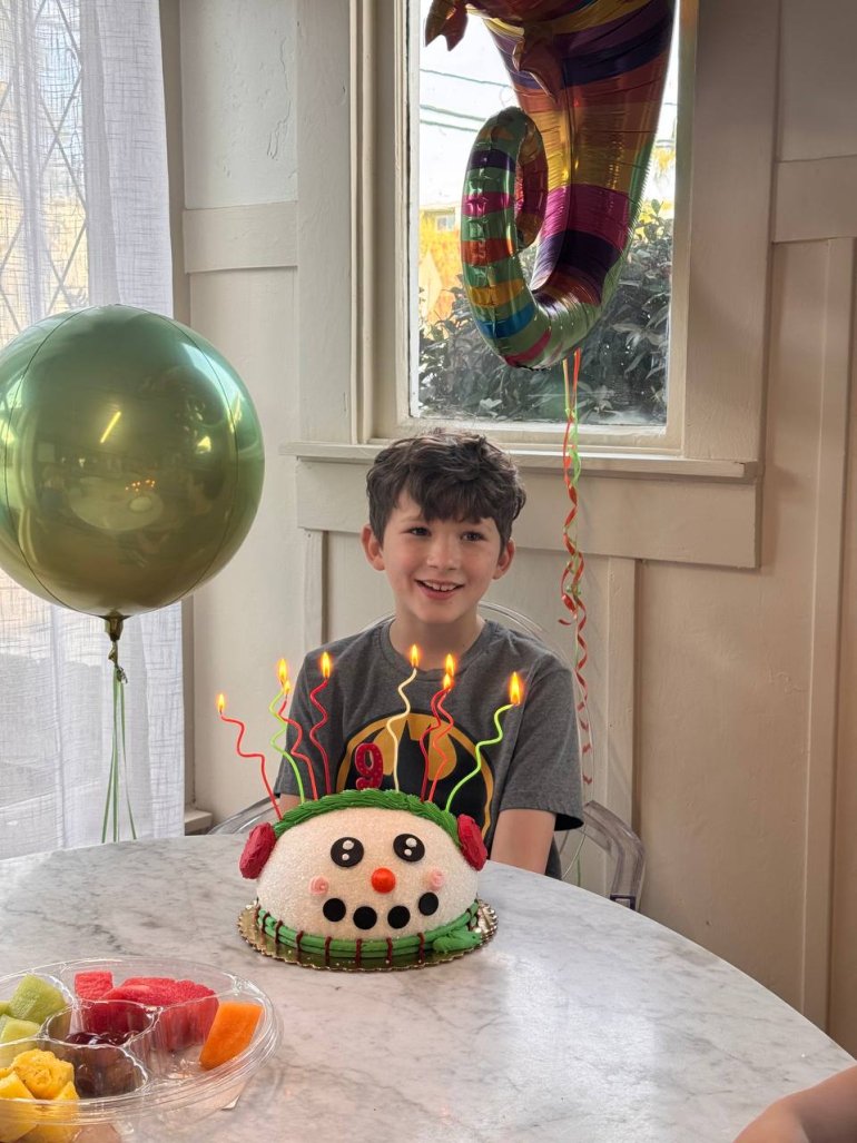 Кожен день народження не&nbsp;обходиться без святкового торта