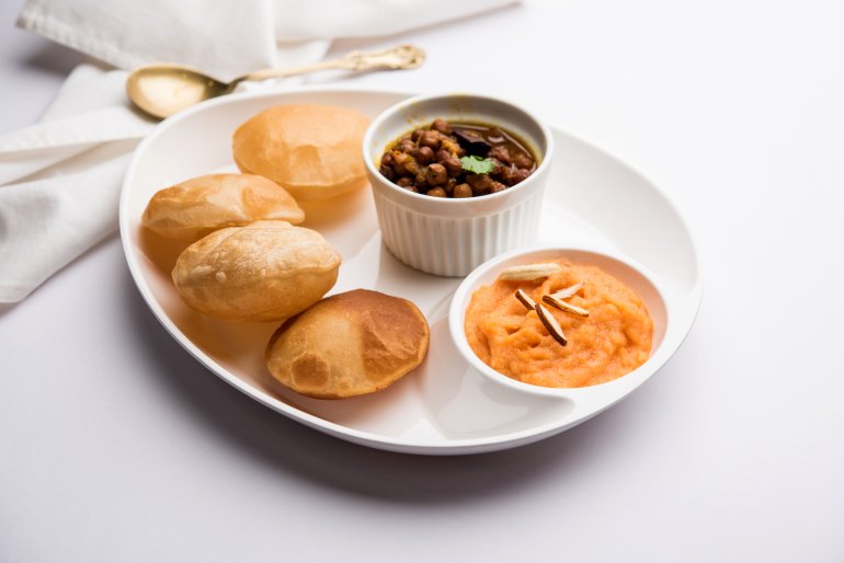 У&nbsp;країнах на&nbsp;сході поширені солодощі з&nbsp;халвою. Фото: Depositphotos