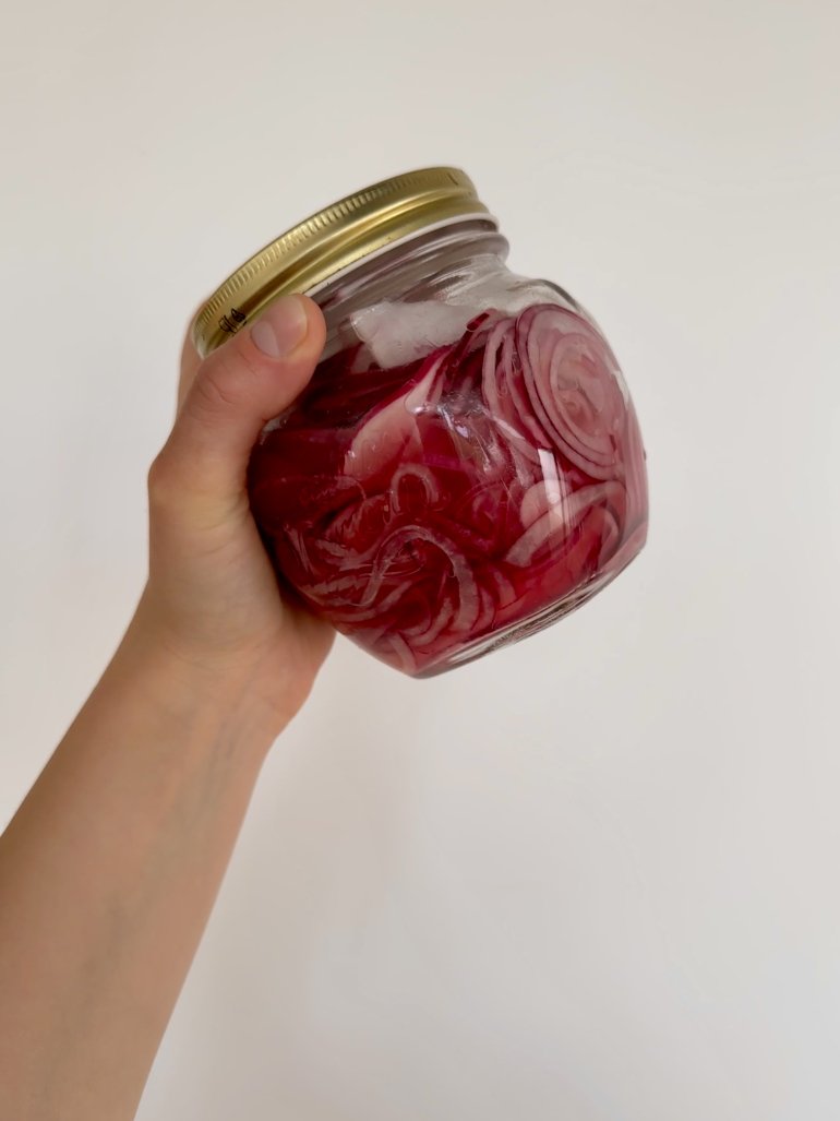Маринована цибуля за&nbsp;рецептом Тетяни
