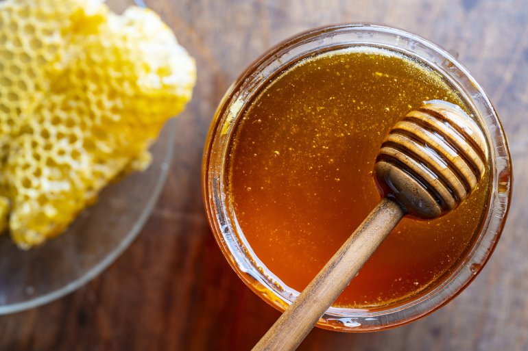 Мед не дають дітям до року